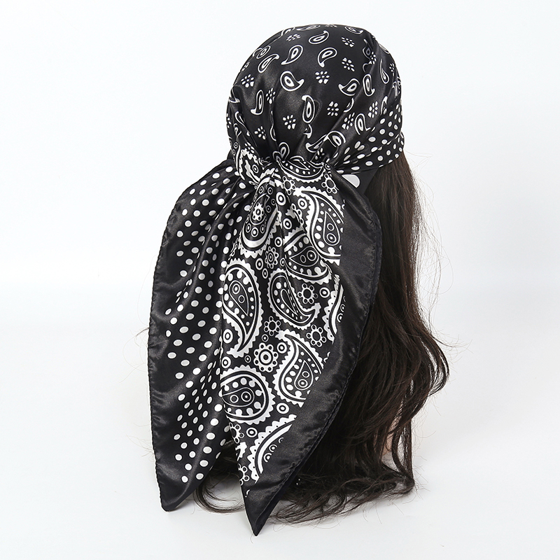 Zakdoeken Haar Zijden Sjaal 90 - Scarf Silk Square recensie en prijs