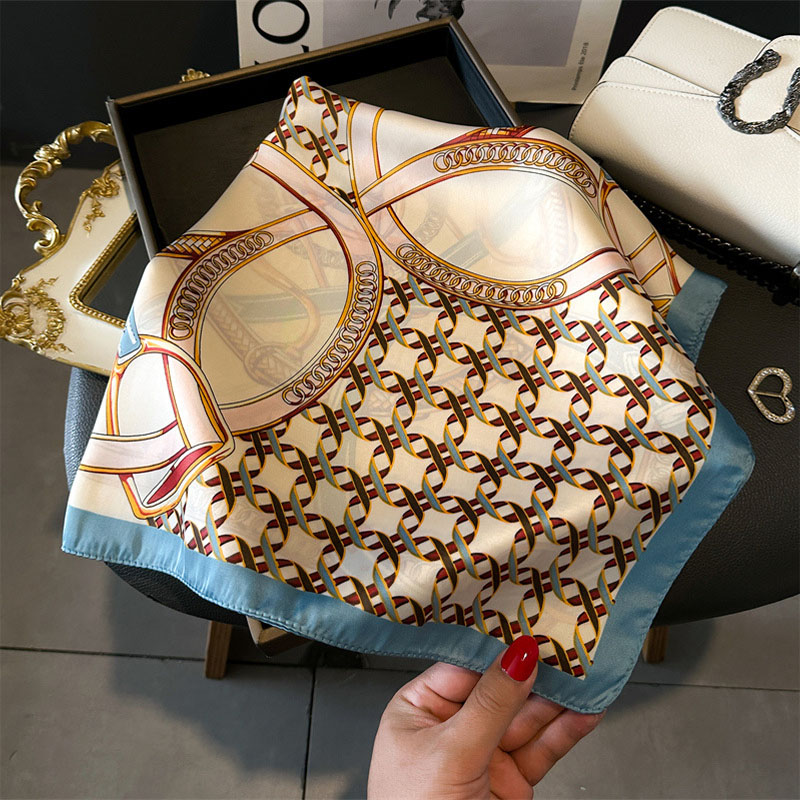 Luxe vrouwelijke vierkante sja - Scarf Silk Square recensie en prijs